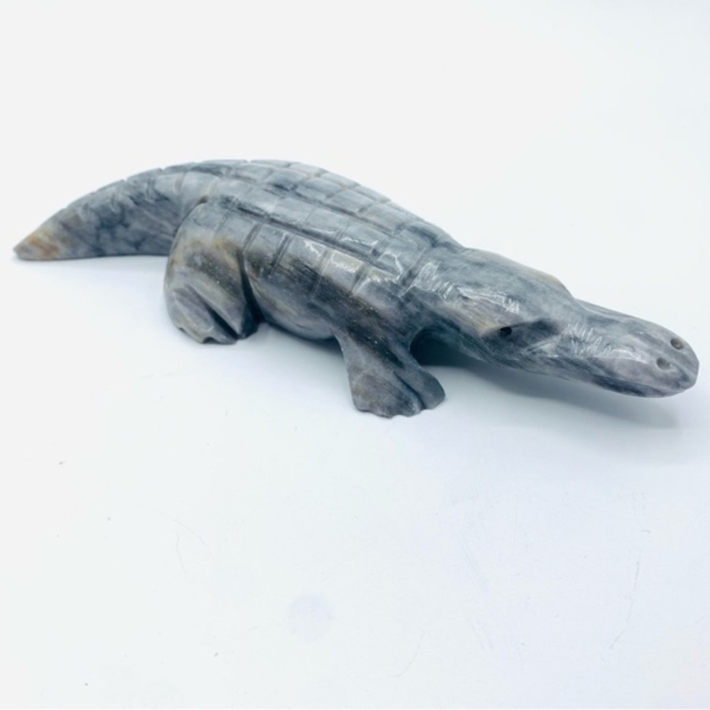 🐊 Hand-Carved Stone Alligator Figurine Gray Marble